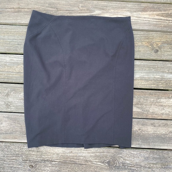 Metro 7 black skirt back flounce back zipper size 16 - Picture 2 of 7